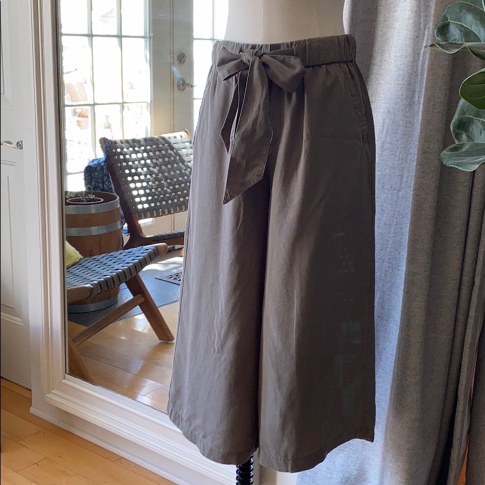 Wide leg pull on pants